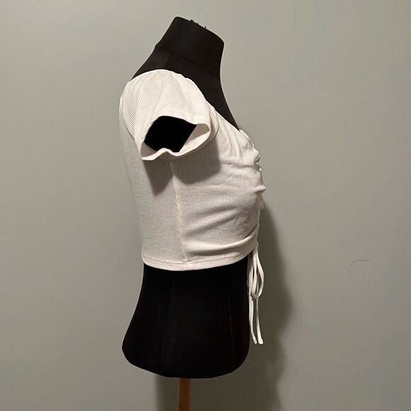 Forever 21 Women's White Off-Shoulder Ruched Crop Top - Picture 5 of 7